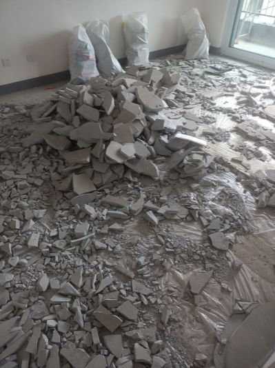 无搬运工地板安装工木纹膜施工