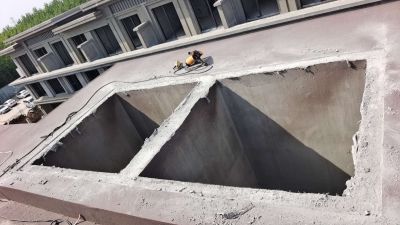 砸墙扒门水钻砸墙扒门水钻打孔制作楼梯