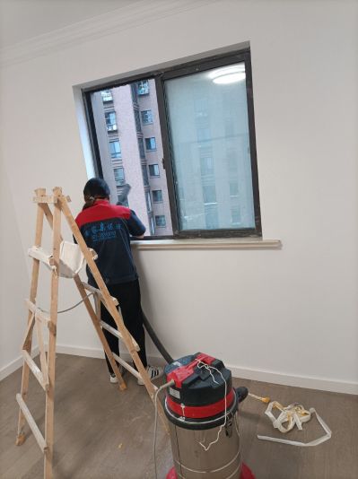 开荒保洁开荒保洁地毯清洗擦窗户