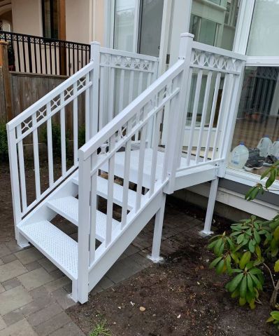 安装楼梯平台护栏护栏围栏雨棚打孔