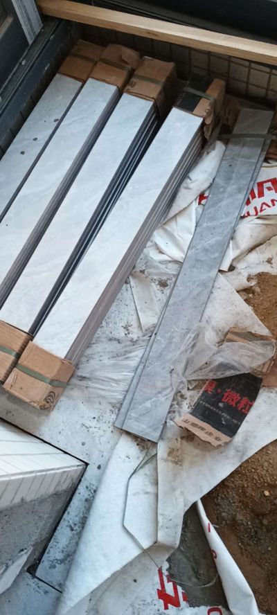 接室内装修专业室内装修泥工贴墙地砖木工，油漆等