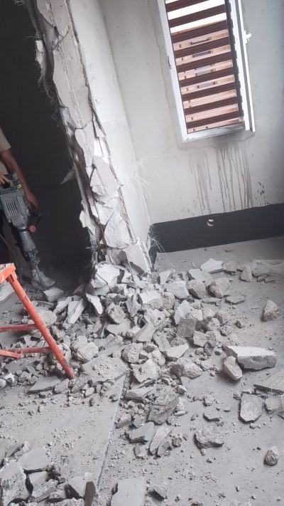 拆除，敲墙房屋翻新拆除铲墙皮未编辑专业