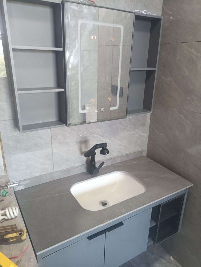 卫浴，水电卫浴，水电。衣柜安装！未编辑专业