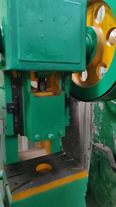 冲床维修油压机维修气动机维修各种机床回收