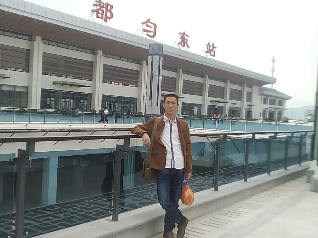 灯饰洁具安装五金挂件墙纸地板晾衣架窗帘净水器