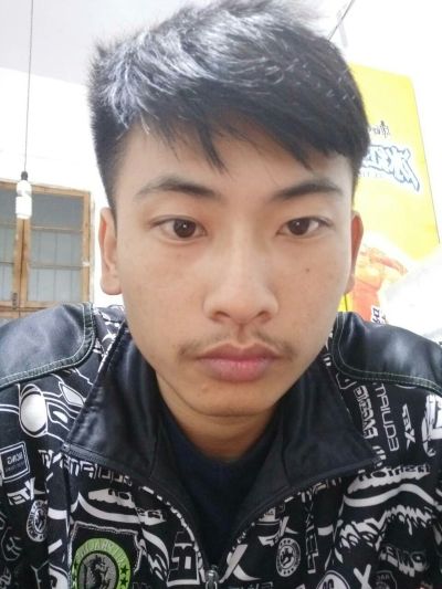 维修各品牌冰箱，冰柜，制冰机，电风扇（清洗或维修），洗衣机，热水器，微波炉，电磁炉，油烟机，饮水机，电视机及小家电，电话13015782580和13777537456何师傅