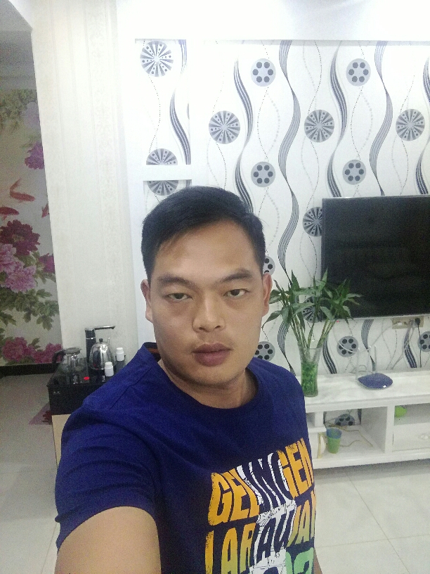 专业瓷砖美缝，安装木地板主要是开封市区，中牟，尉氏县，通许县有需要的朋友联系15225480290