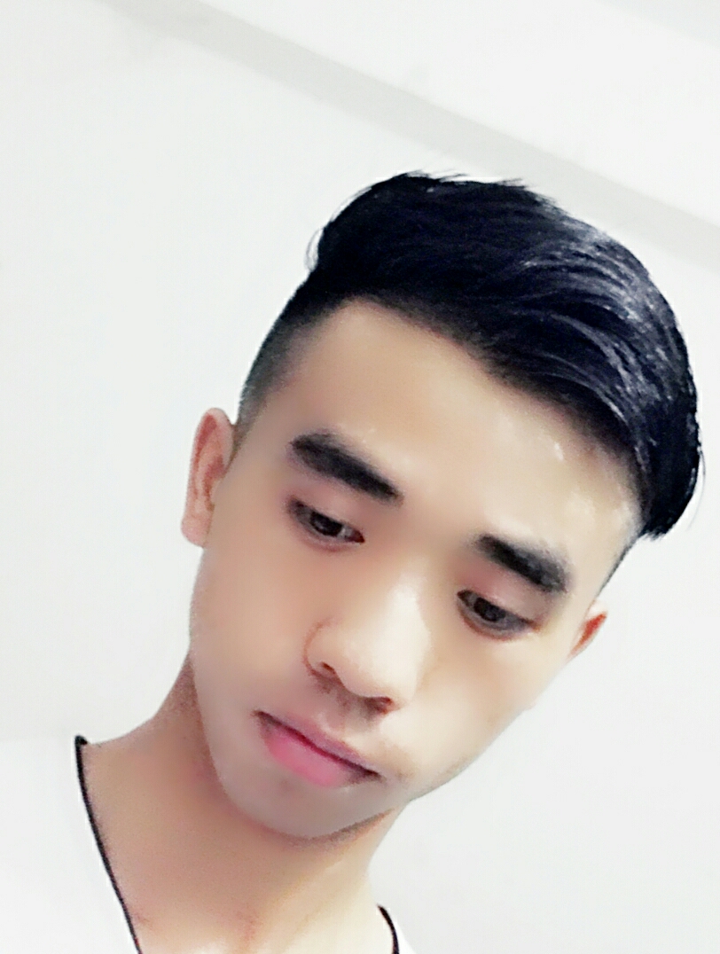 本人团队在龙岗中心城专门接水电安装、电路故障检修、各种灯安装、空调清洗等服务，价格优惠、我们的服务宗旨是给客户十分的满意，有这方面需要的朋友联系13798564663，谢谢