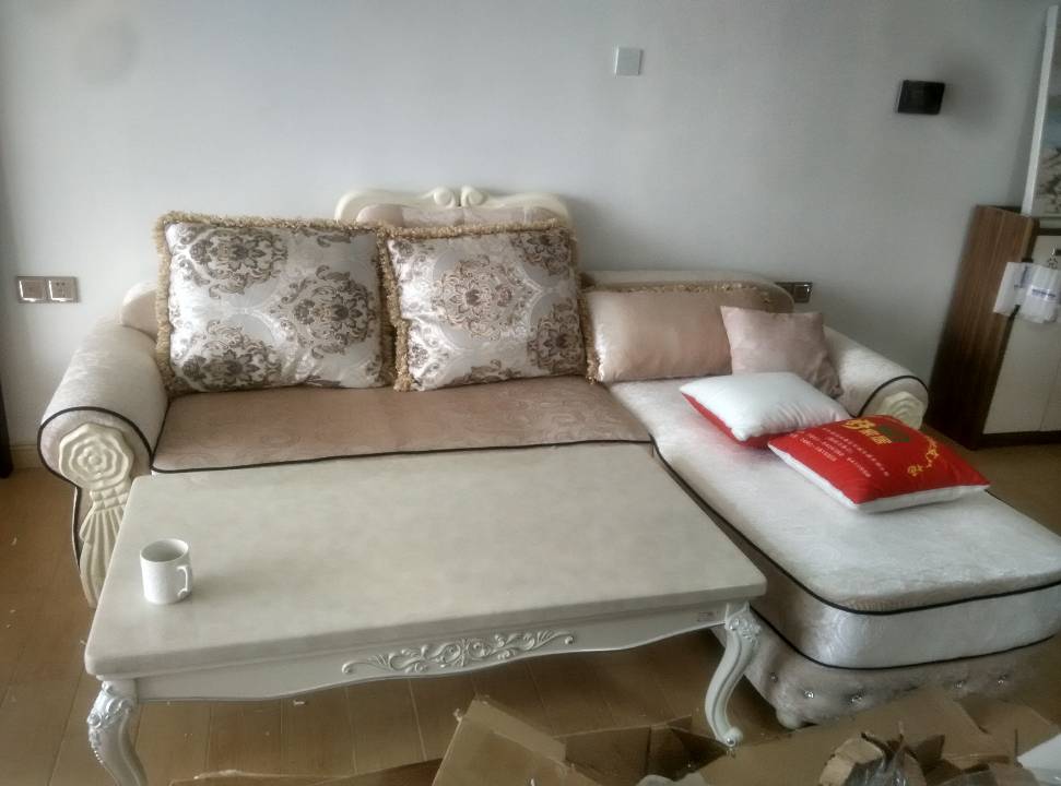 前两天安装的傢具