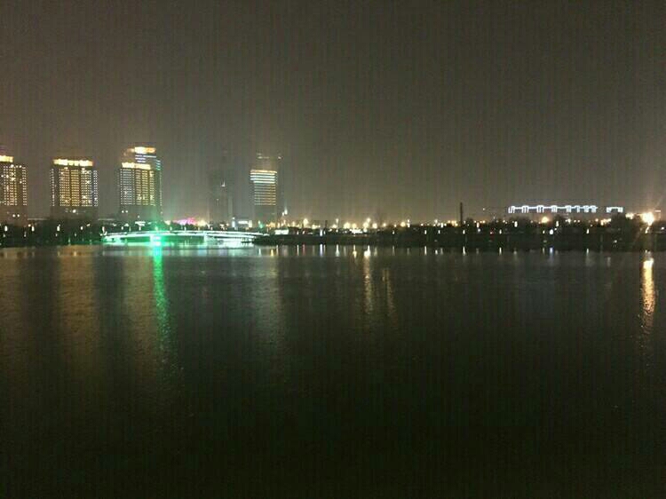 新版本可以接单子，派单子
橙色机器人