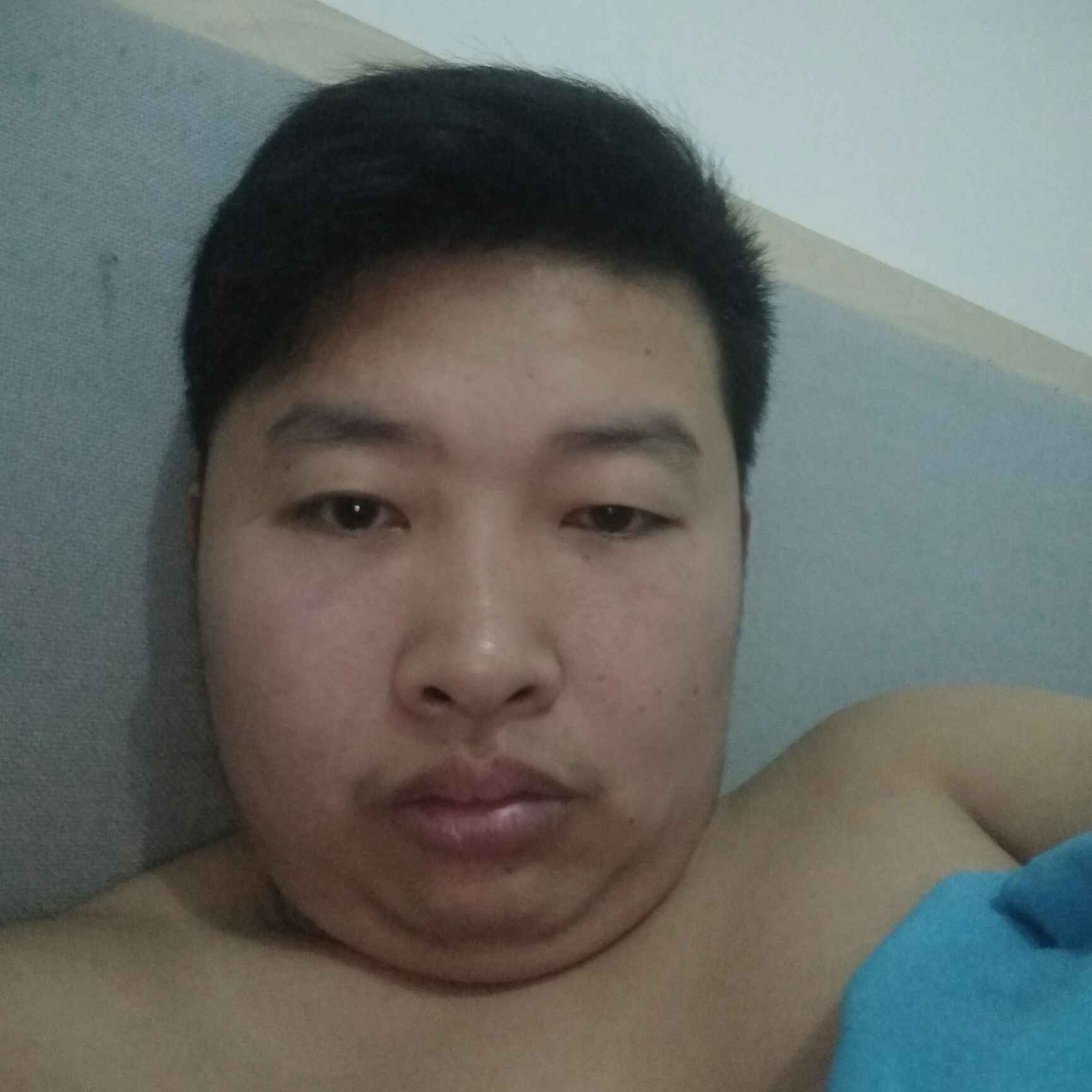 装修刮腻子