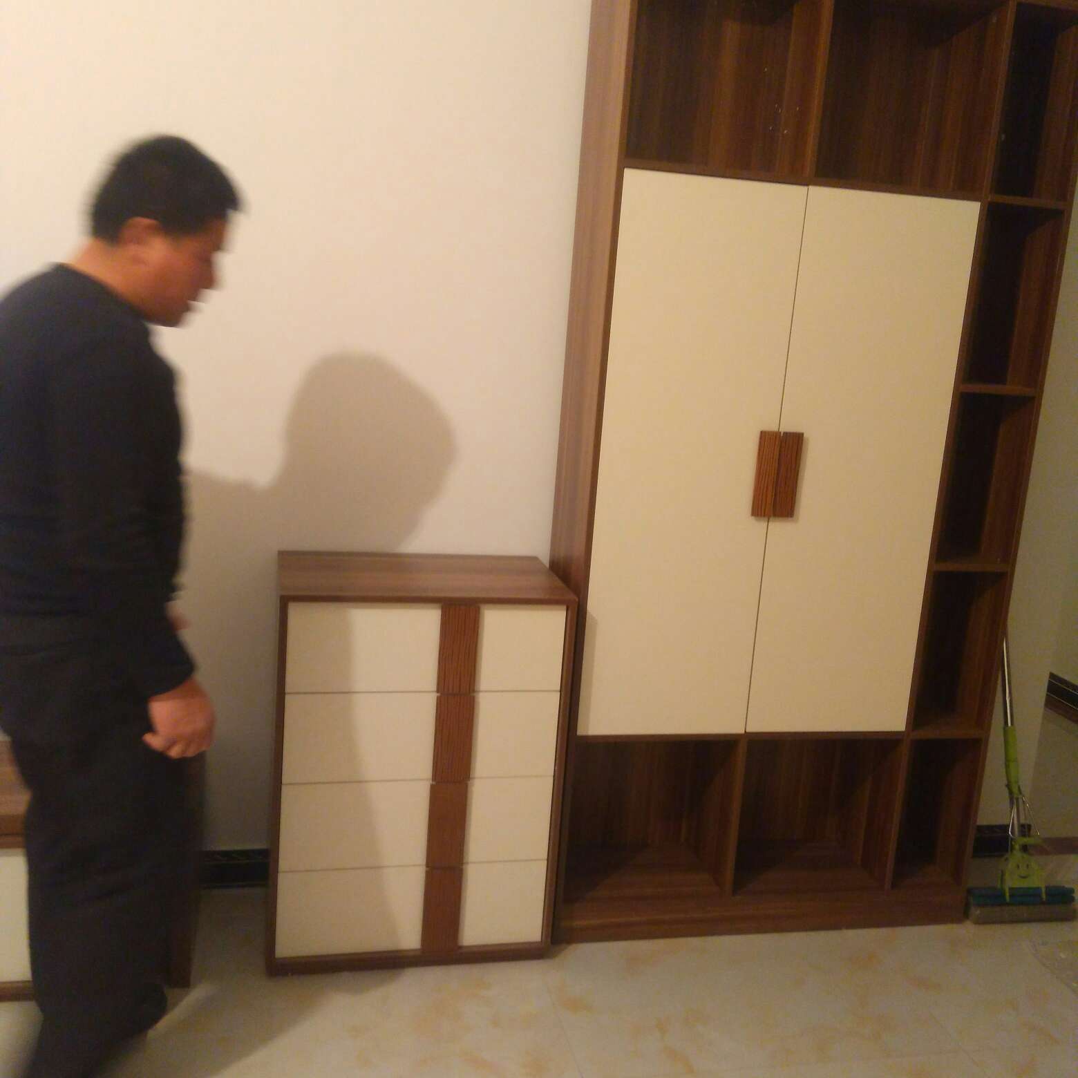 勤勤恳恳做事.实实在在做人.