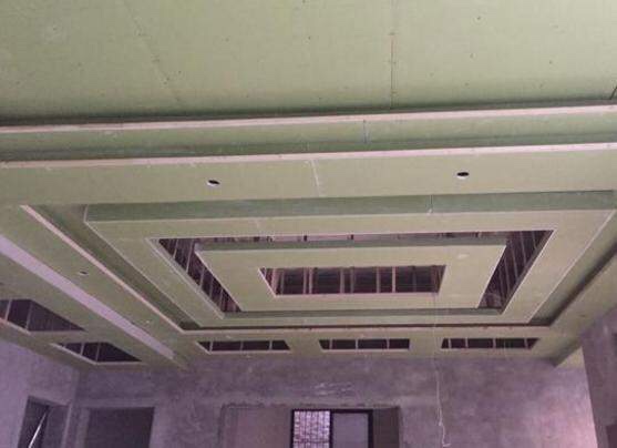 家装木工吊顶做柜