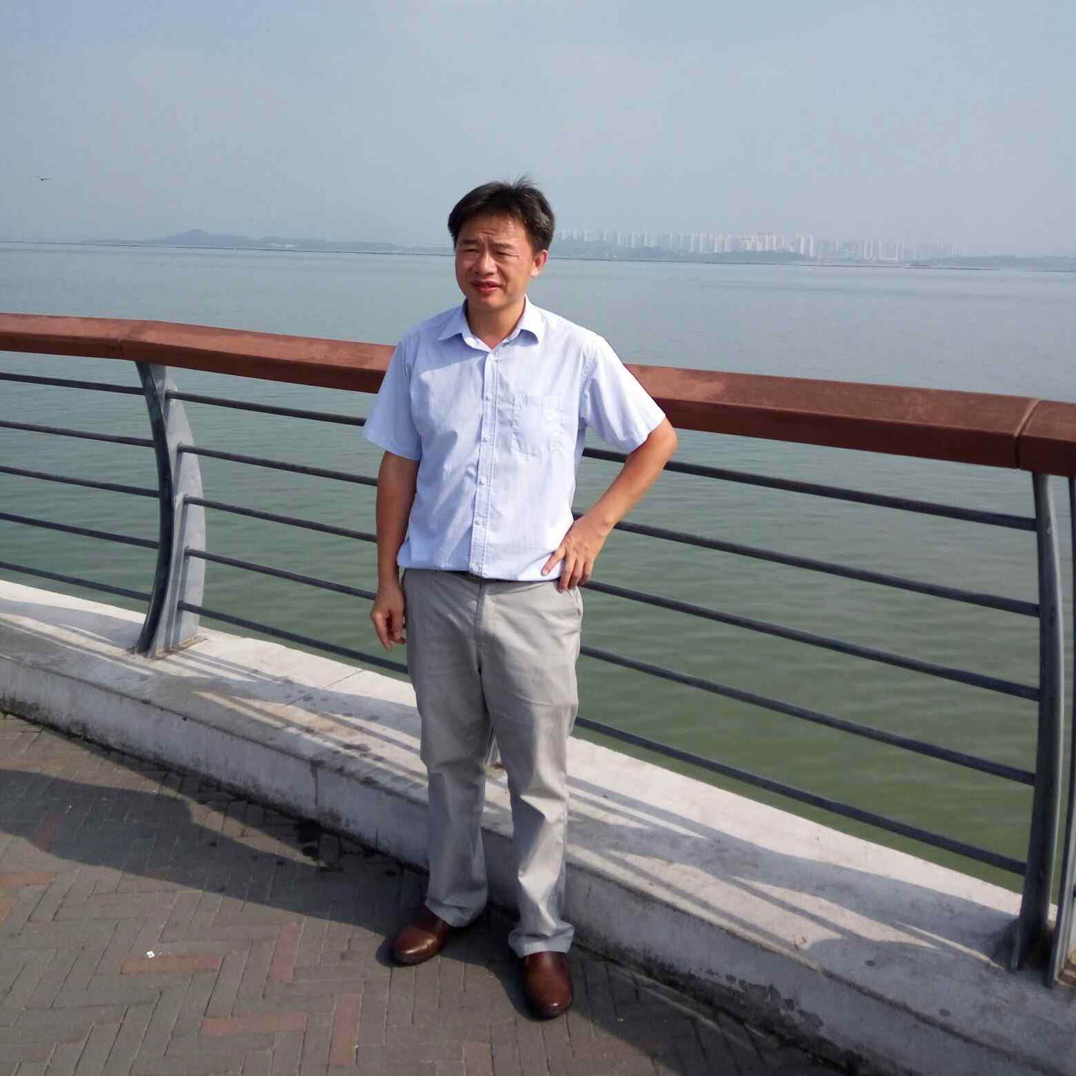 无线电家用电器电工宽帶网络通信监控消防