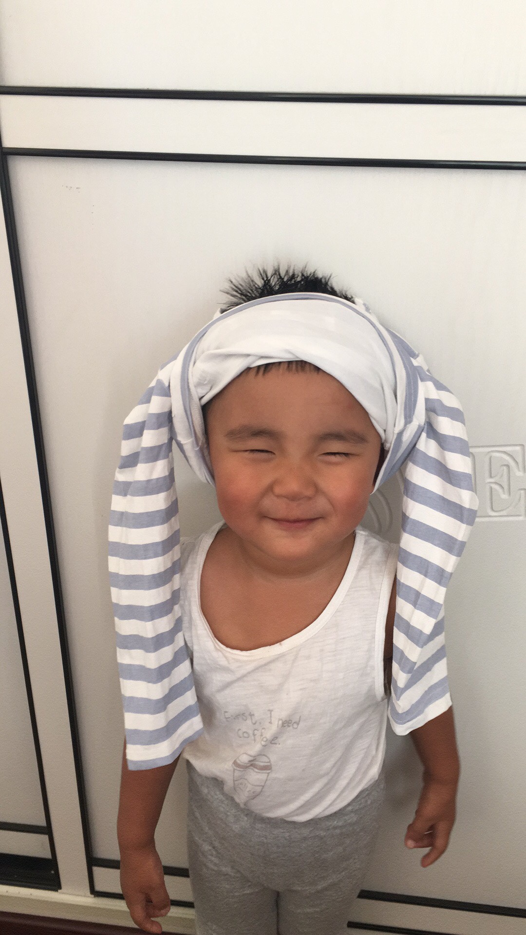 电工打孔灯具安装安装晾衣架安装窗帘