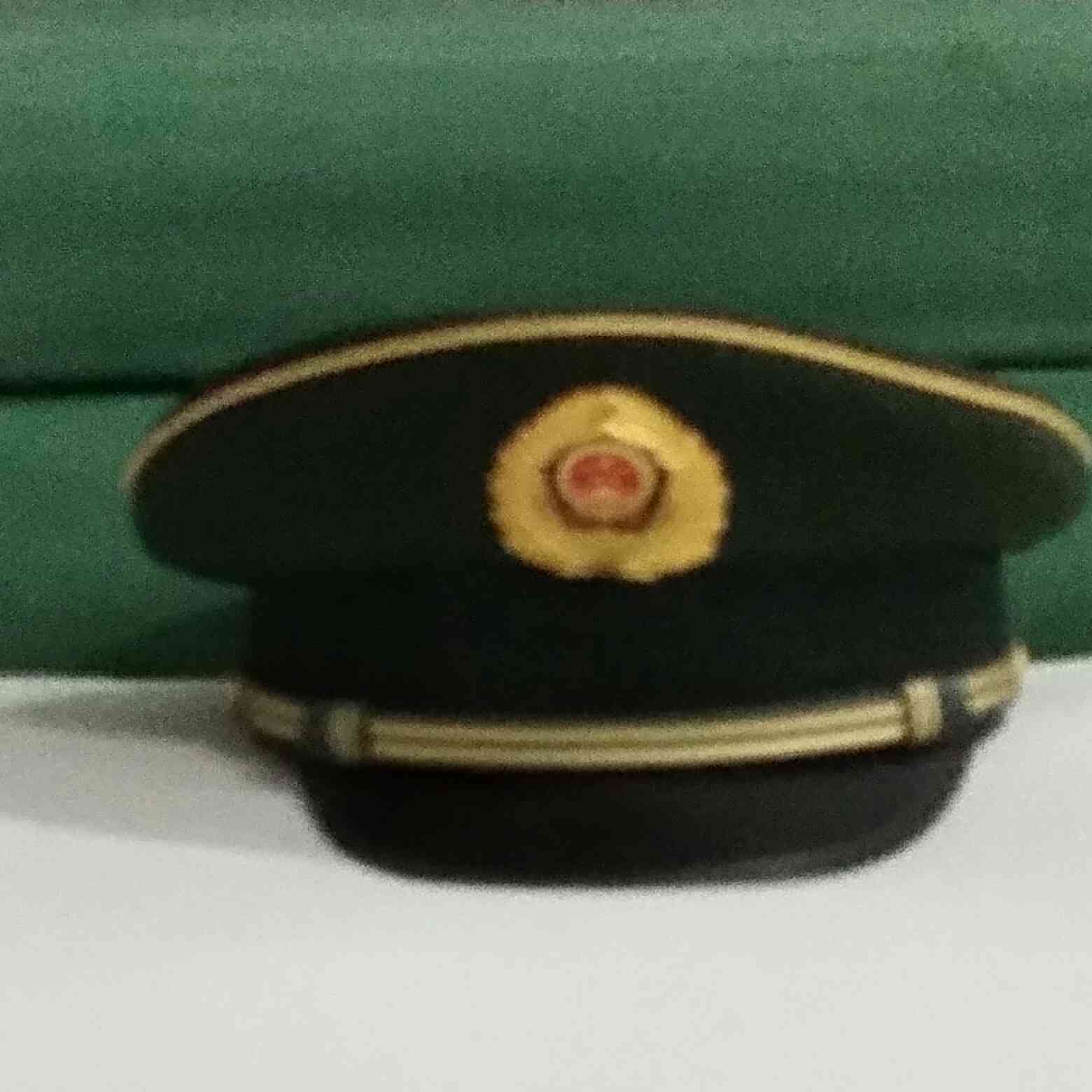 明天青岛城阳正阳府需要小工两个手脚麻利的联系13687698812