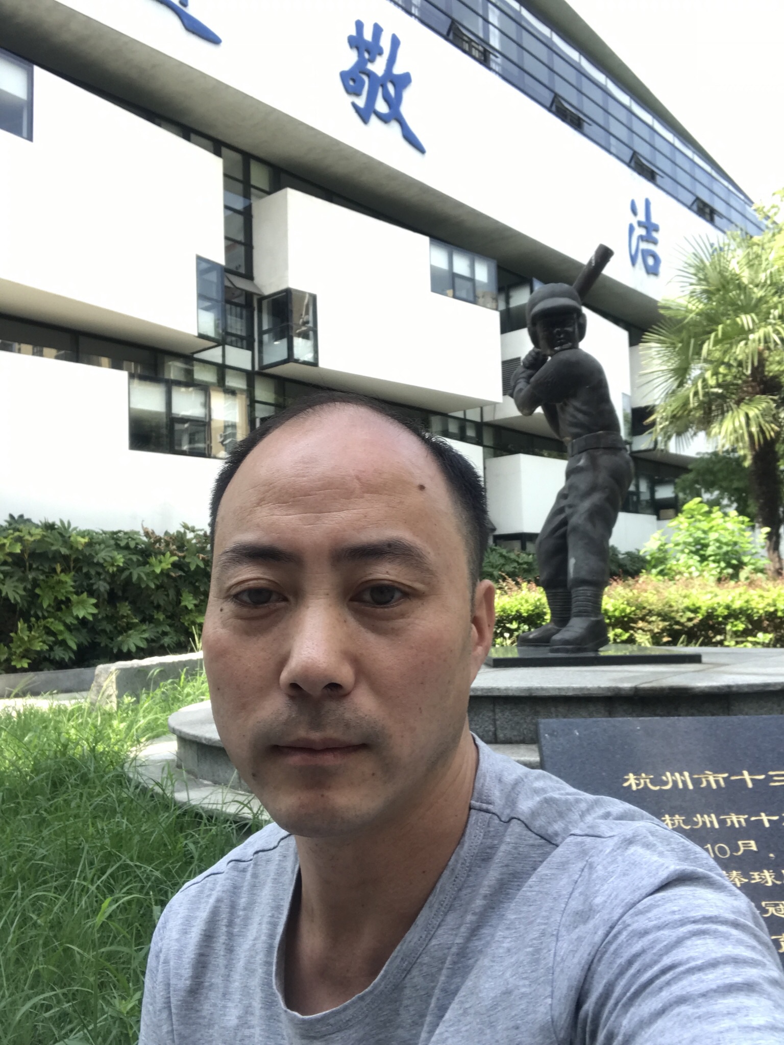 安装前期、安装完工
，