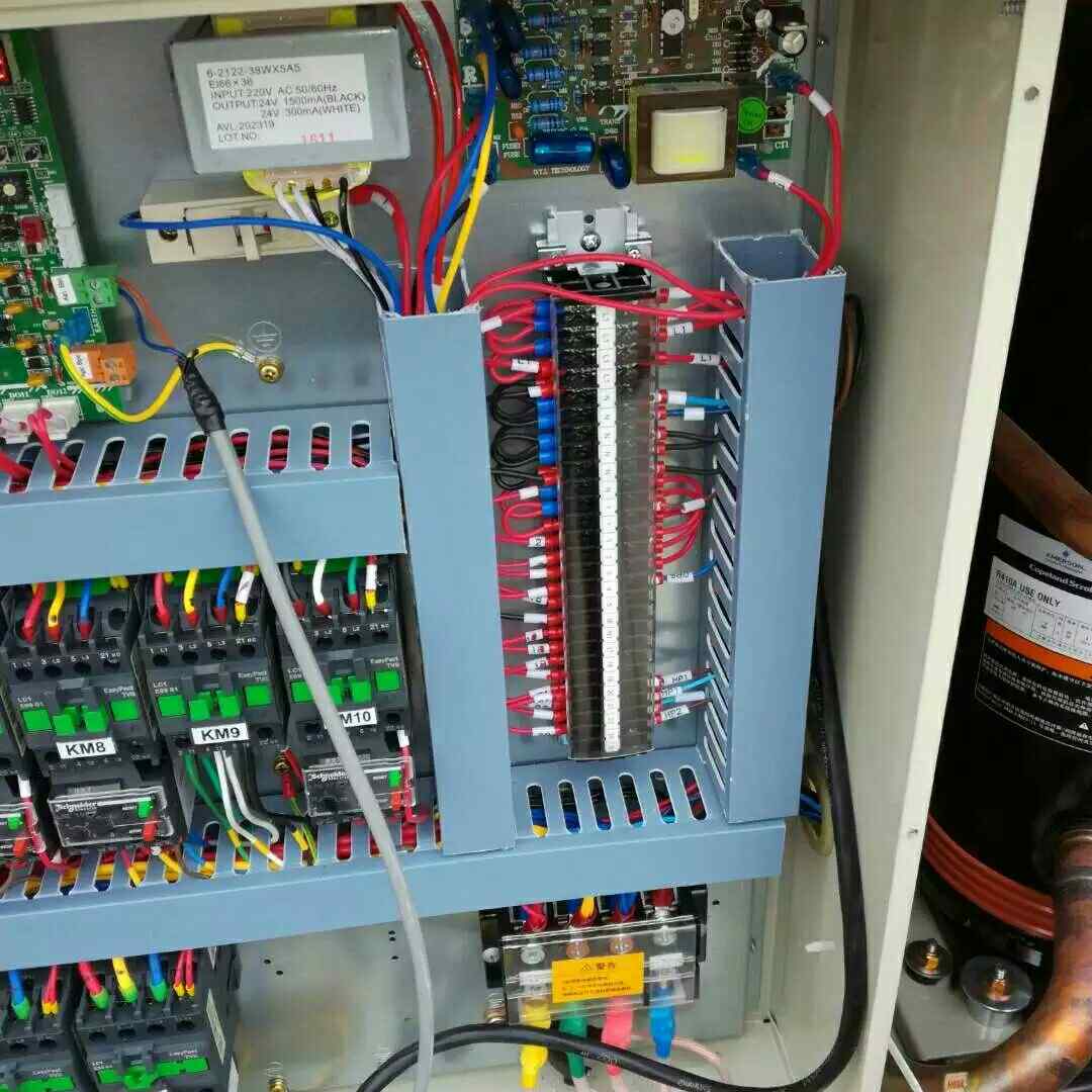 空调拆装维修，加雪种。