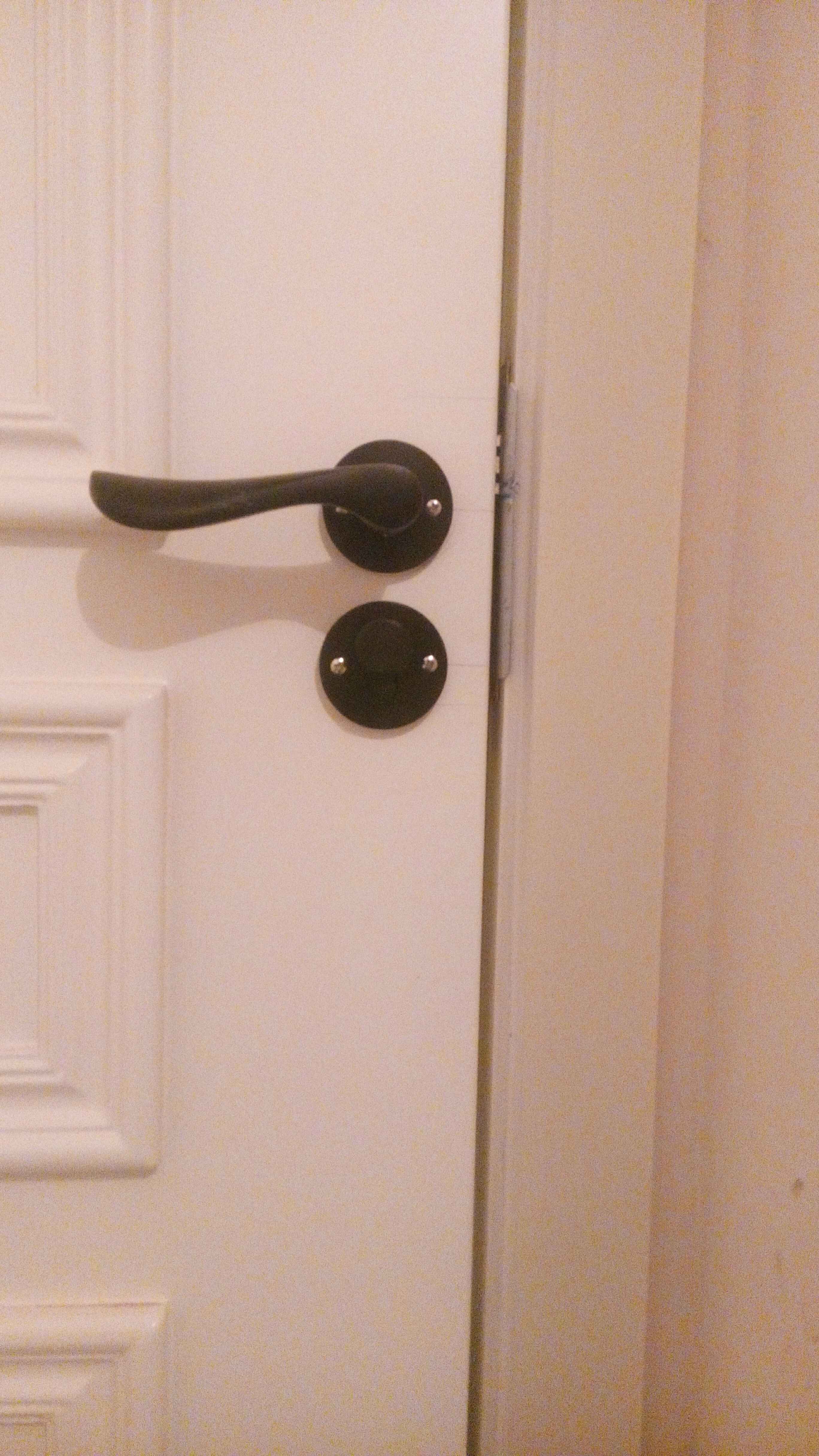 成都安装木门钛合金接单中