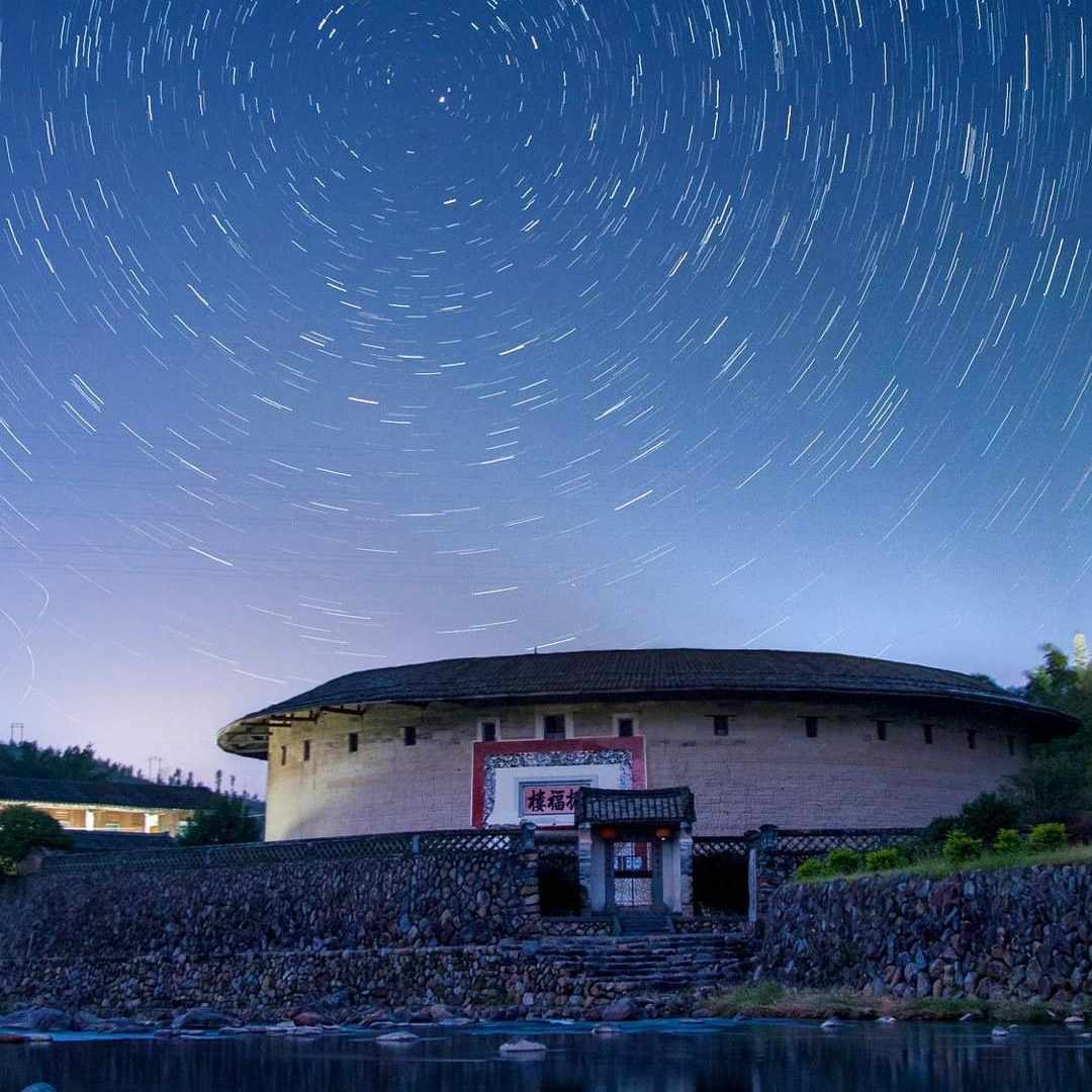 铺木地板