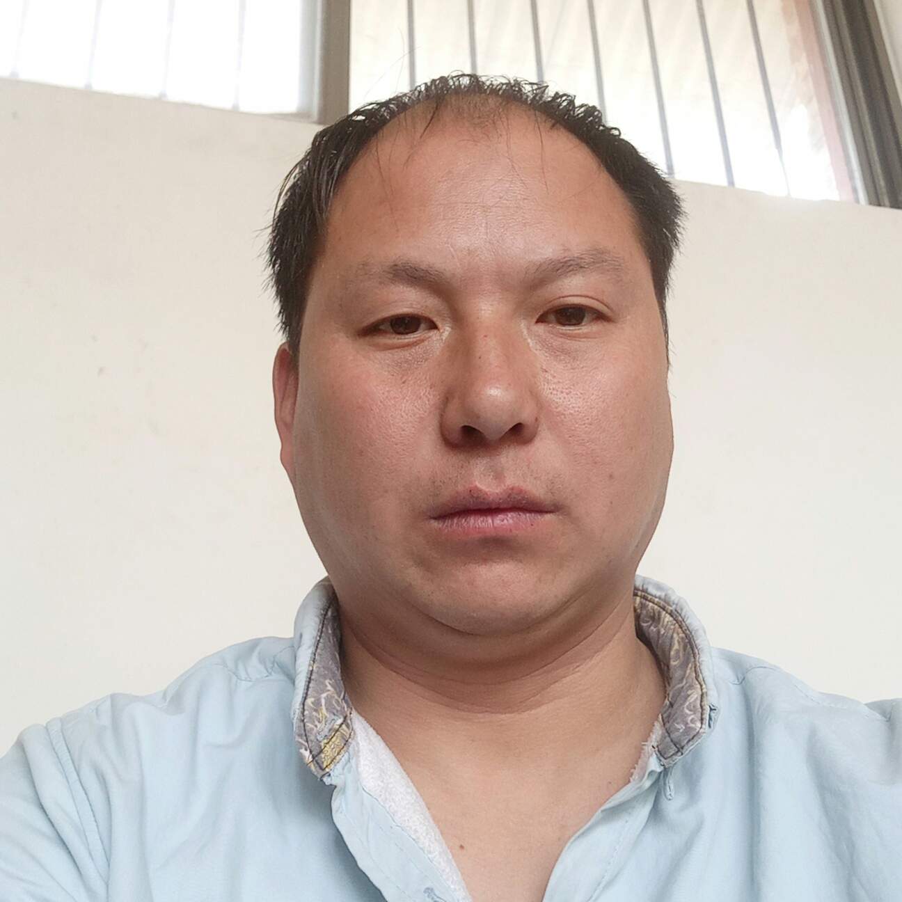 刮腻子乳胶漆