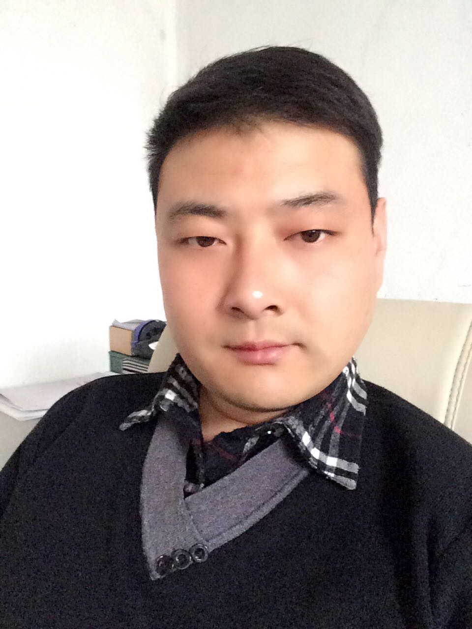 铭萱家居服务中心
承接服务项目：
1.家居配送、安装、搬家服务
2.沙发、床、床垫等的换皮、换布、更换海绵翻新服务以及家具的各种塌陷维修服务
3.真皮家具清洗、保养服务，红木、实木、木地板家具的护理与保养服务。