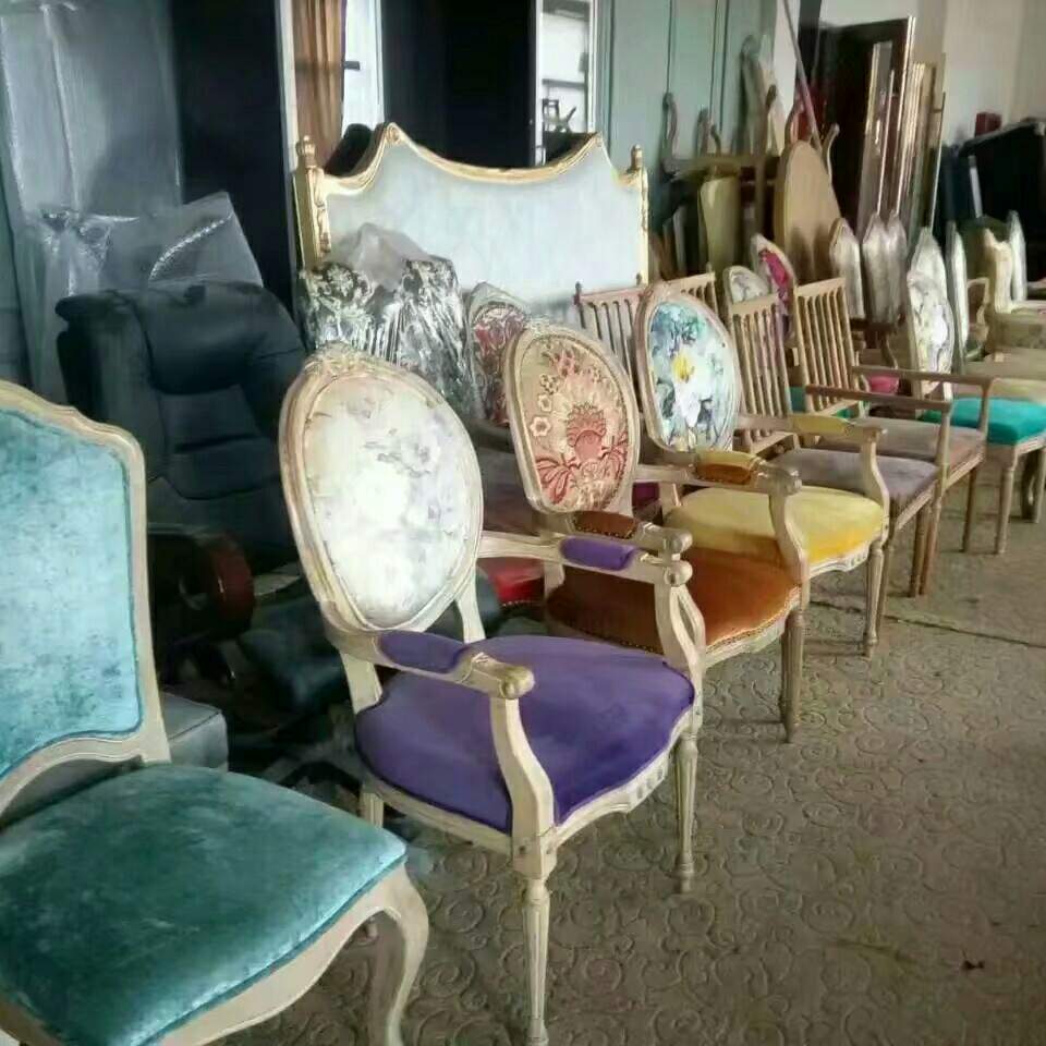 承包软硬包，卡座、椅子、翻新等等！