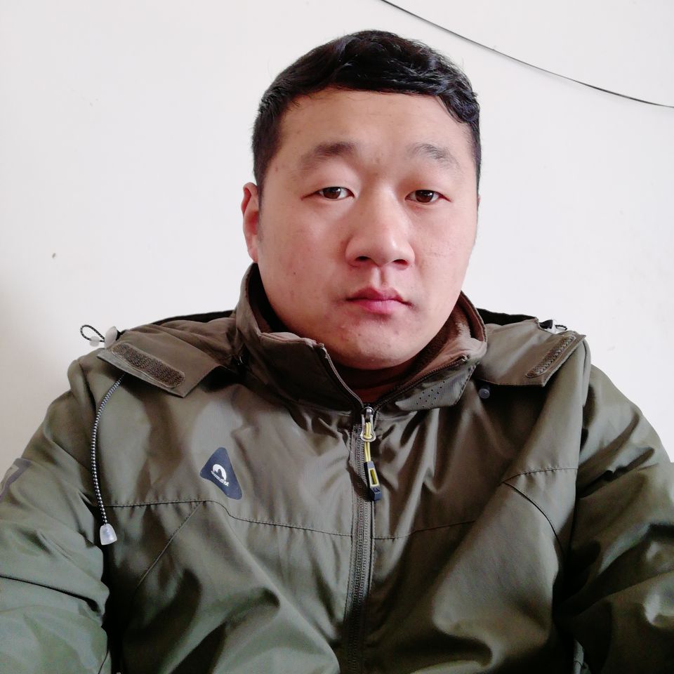 各种木门、楼梯、实木及板式家具、木雕、工艺品等的磕碰划砸伤、凹坑、划痕，因天气潮湿水泡家具、门窗、开裂、膨胀、油漆脱落，实木地板，楼梯扶手，油漆维修、上色、修补上光、翻新、金箔。银箔。保养等