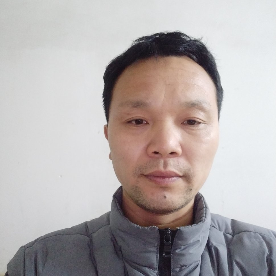 泥水工贴瓷砖