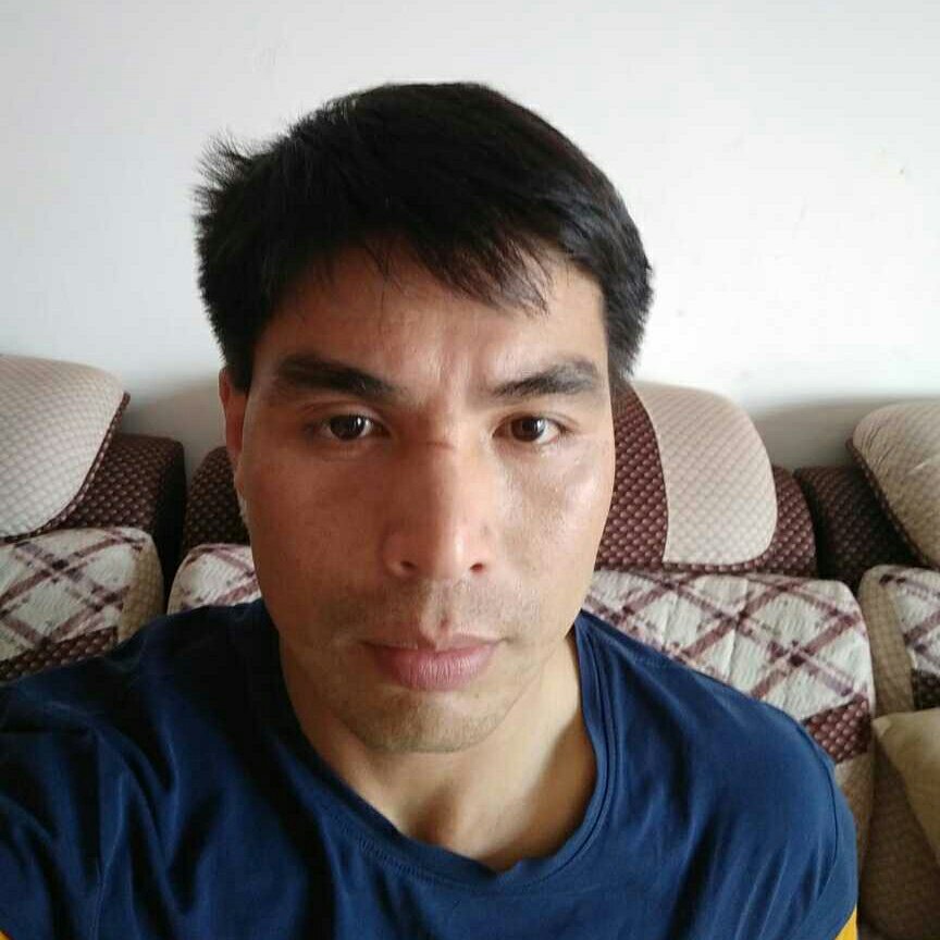 打篮球