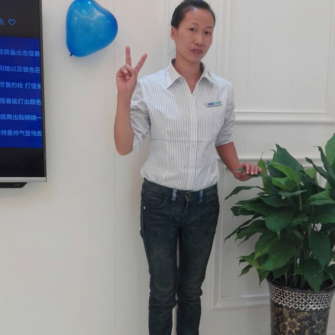 家里装修不可缺少的电视背景墙，沙发背景墙，床头背景墙，海量图片供您选择。