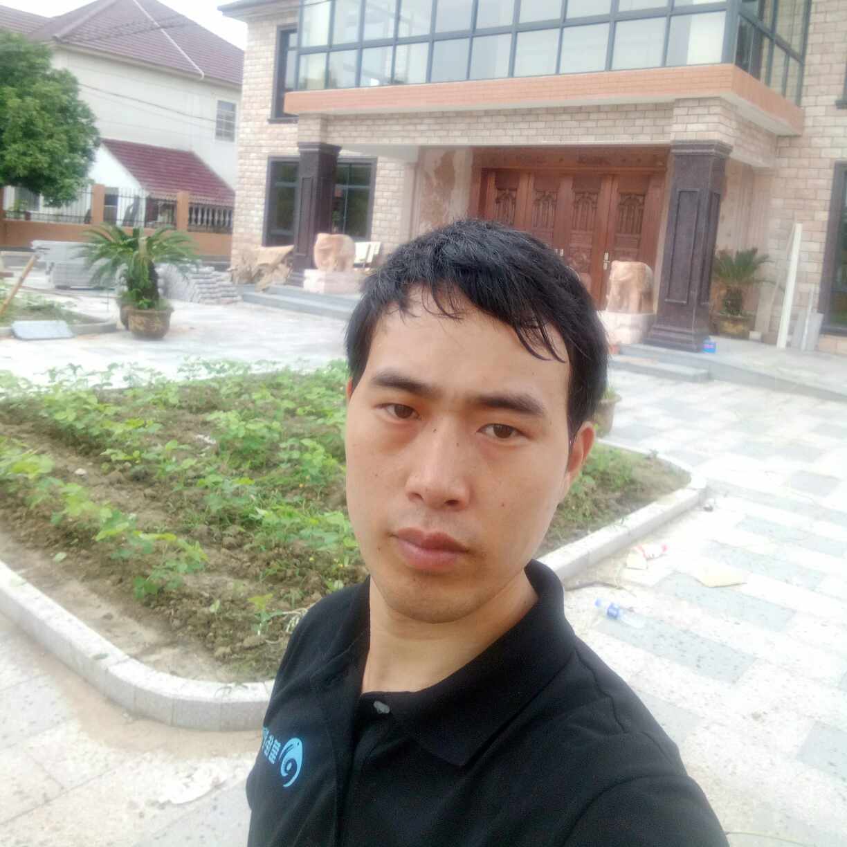 安装灯具