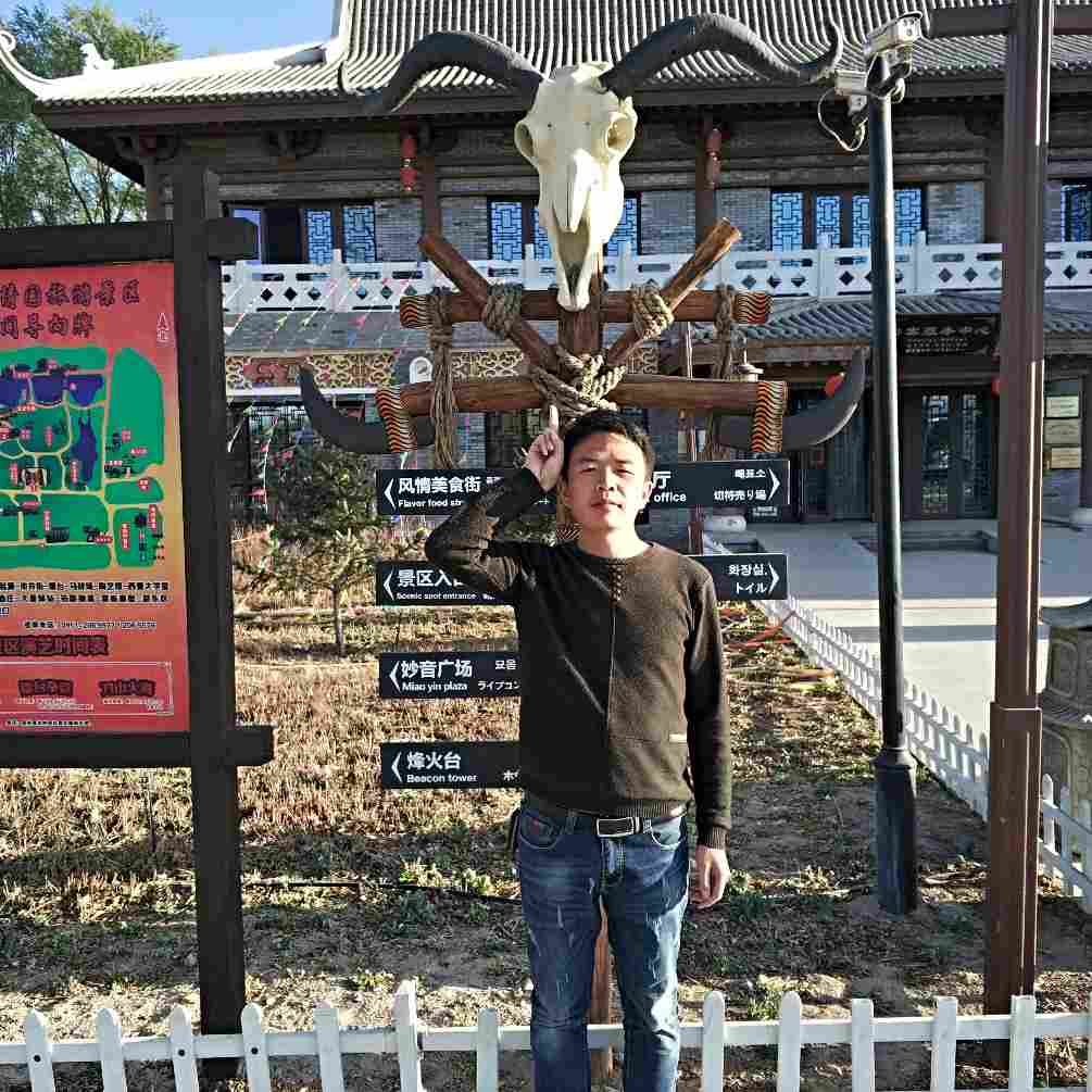 需要刮腻子贴石膏线的找我13289508515