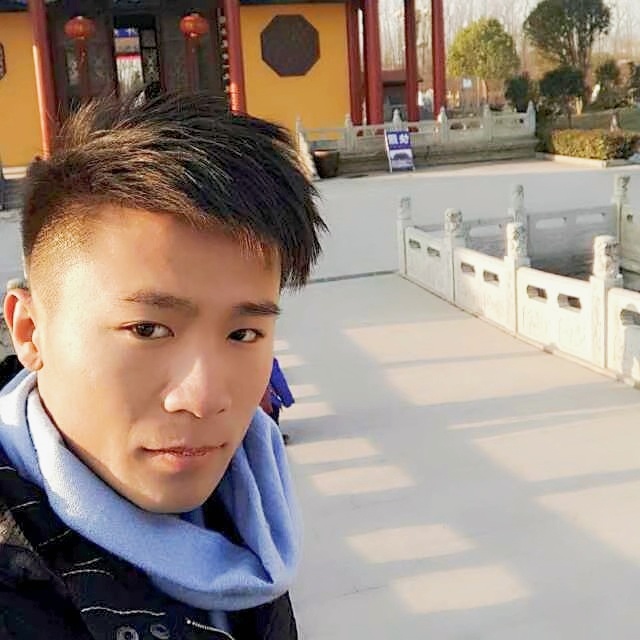 家具维修补漆家具维修翻新家具美容师