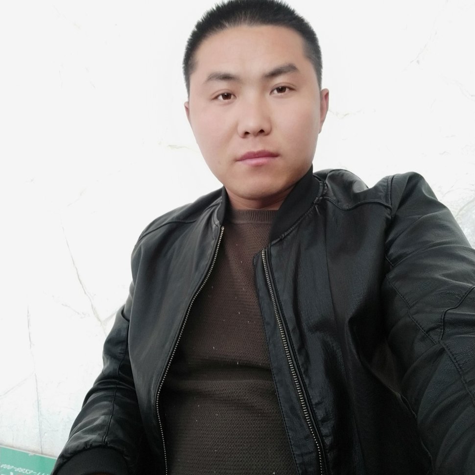 批灰搬家敲墙