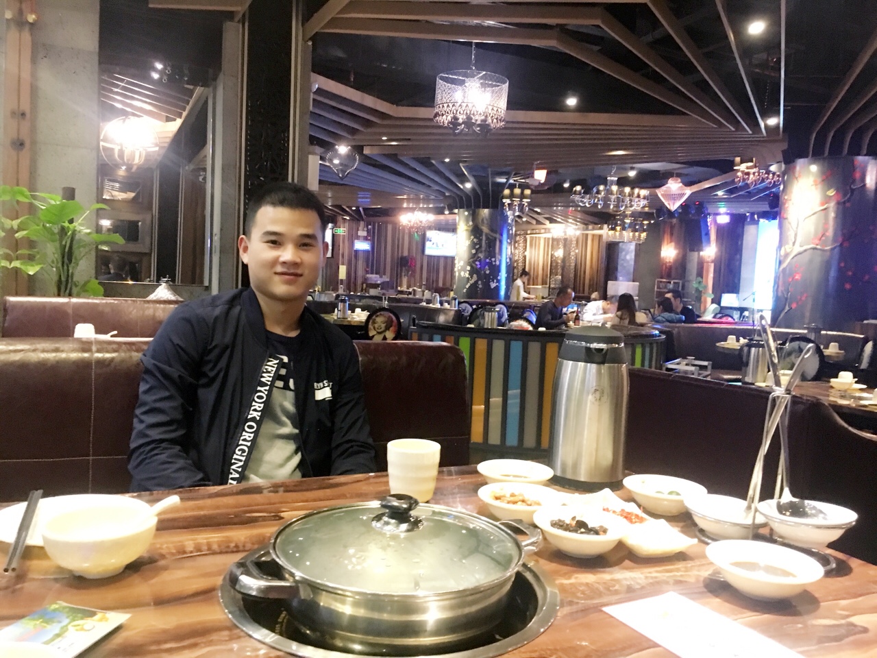 油漆涂料批灰油漆和刮腻子