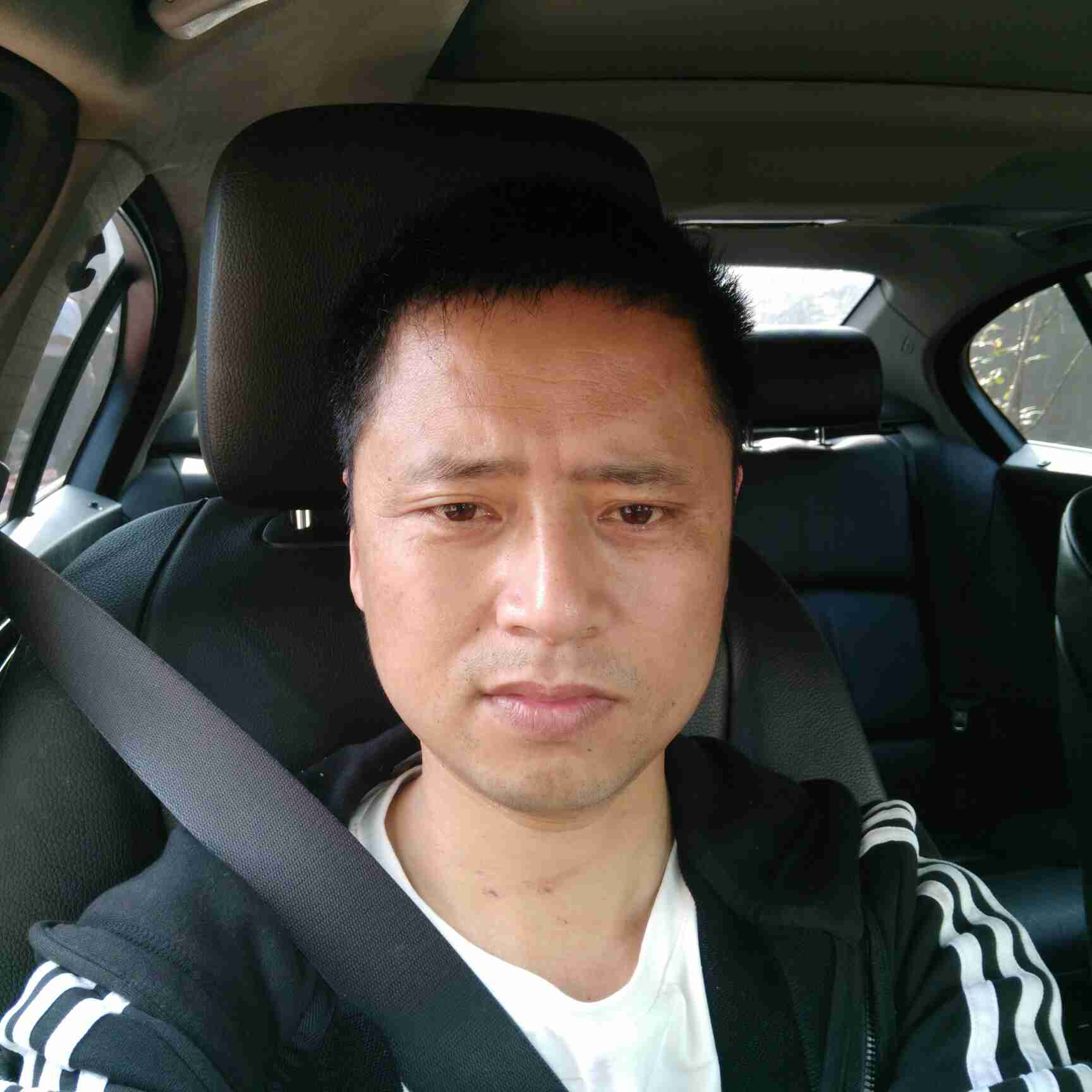 安装晾衣架专业墙纸墙纸专业安装窗帘五金挂件安装
