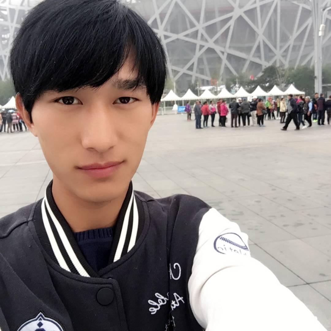 木工园林景观防腐木鱼池假山