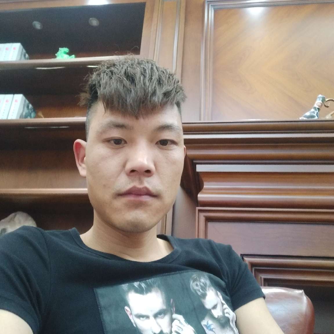 轻质砖隔墙10公分厚40元一平方包工包料一条龙！