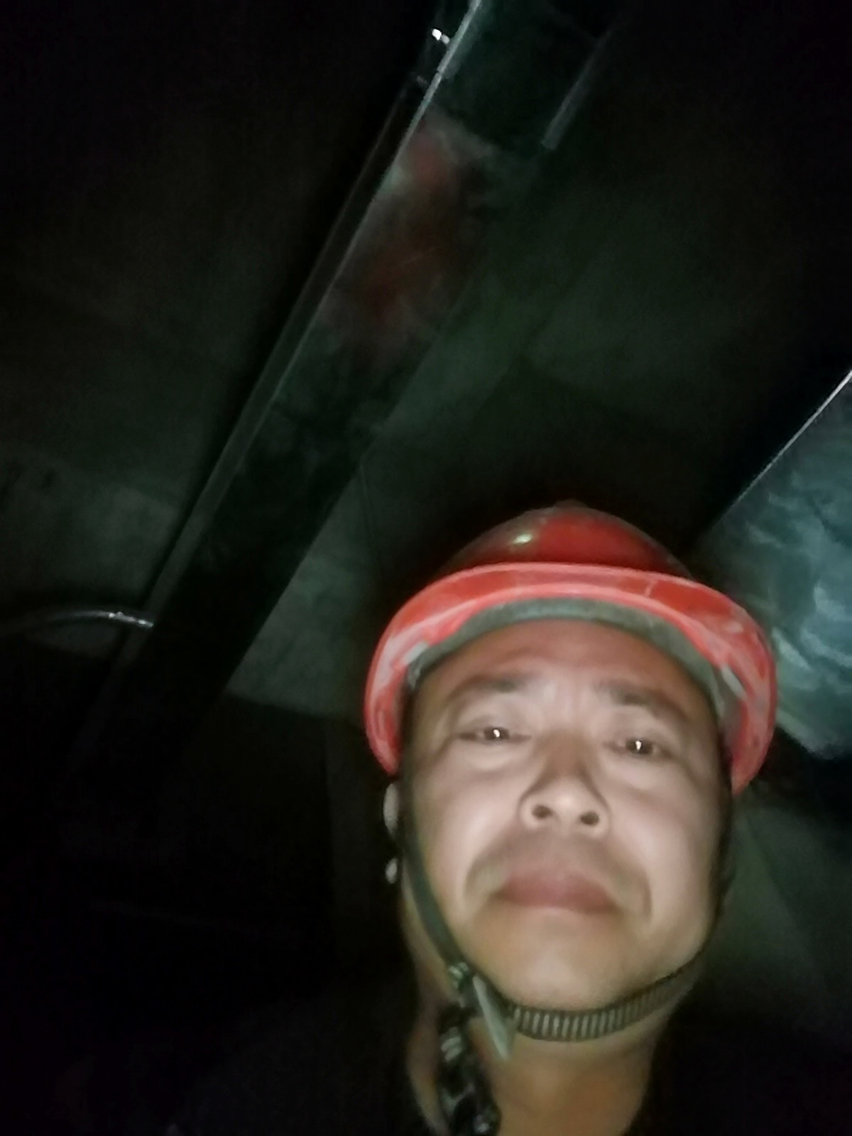 建墙扇灰油漆水电安装