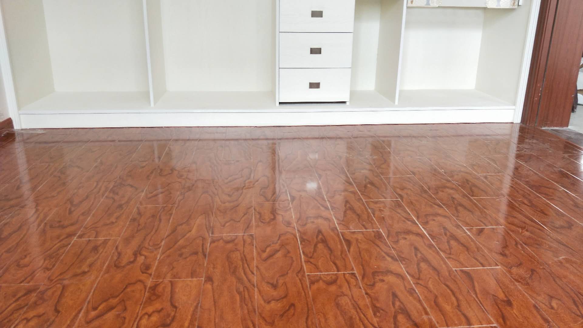 木地板专业铺木地板