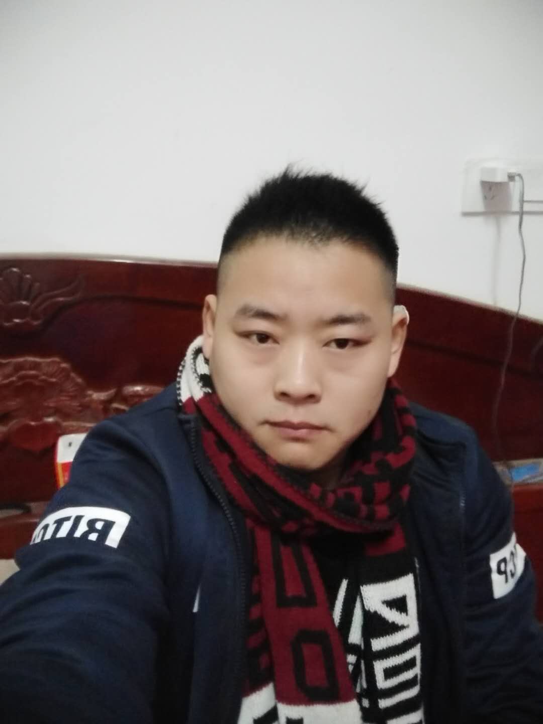 家具安装瓷砖美缝定制家具简易家具维修