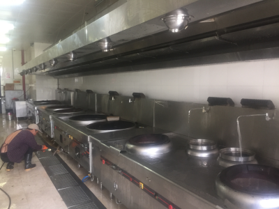 清洗酒店设备清洗大油烟机修理煤气灶修理热水器
