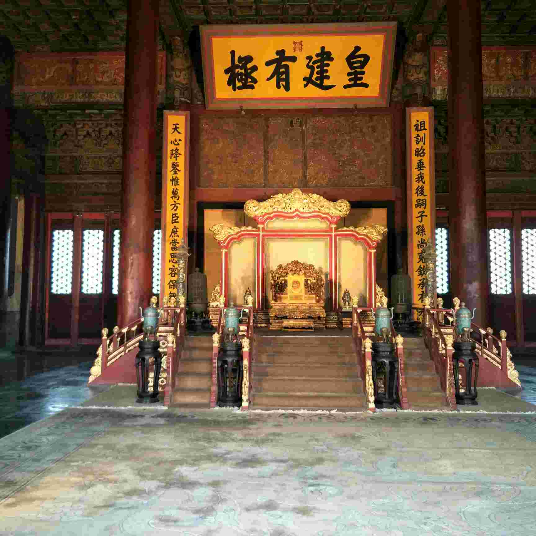 专业维修保养家具、皮革、石材，家具贴膜，墙地砖美缝。专心做好工作每一个细节，树立公司品牌形象！解客户之难，排客户之困！做诚实守信的师傅