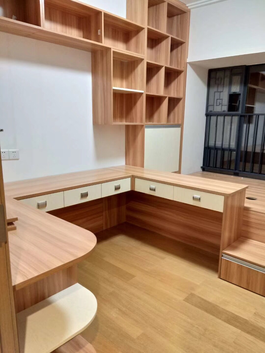 安装整体衣柜衣柜安装专业墙纸墙布