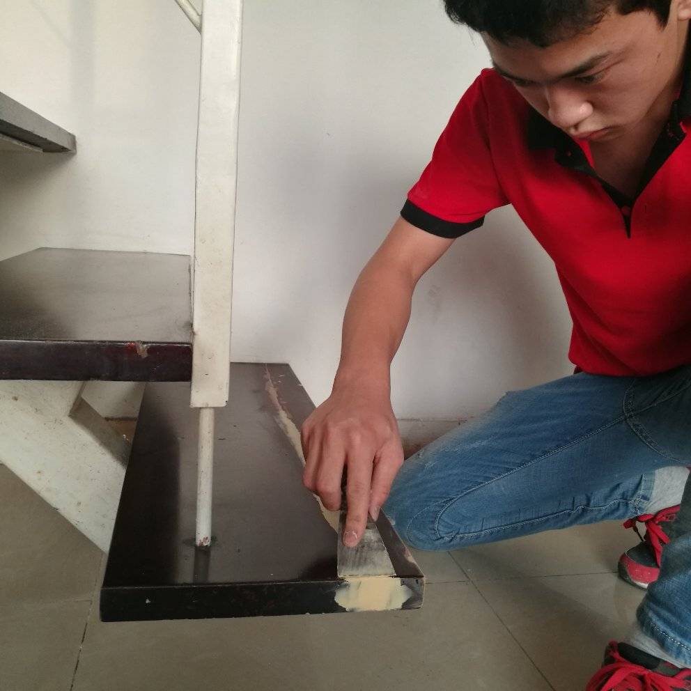 专业承接各类家具油漆修复！瓷砖美缝！