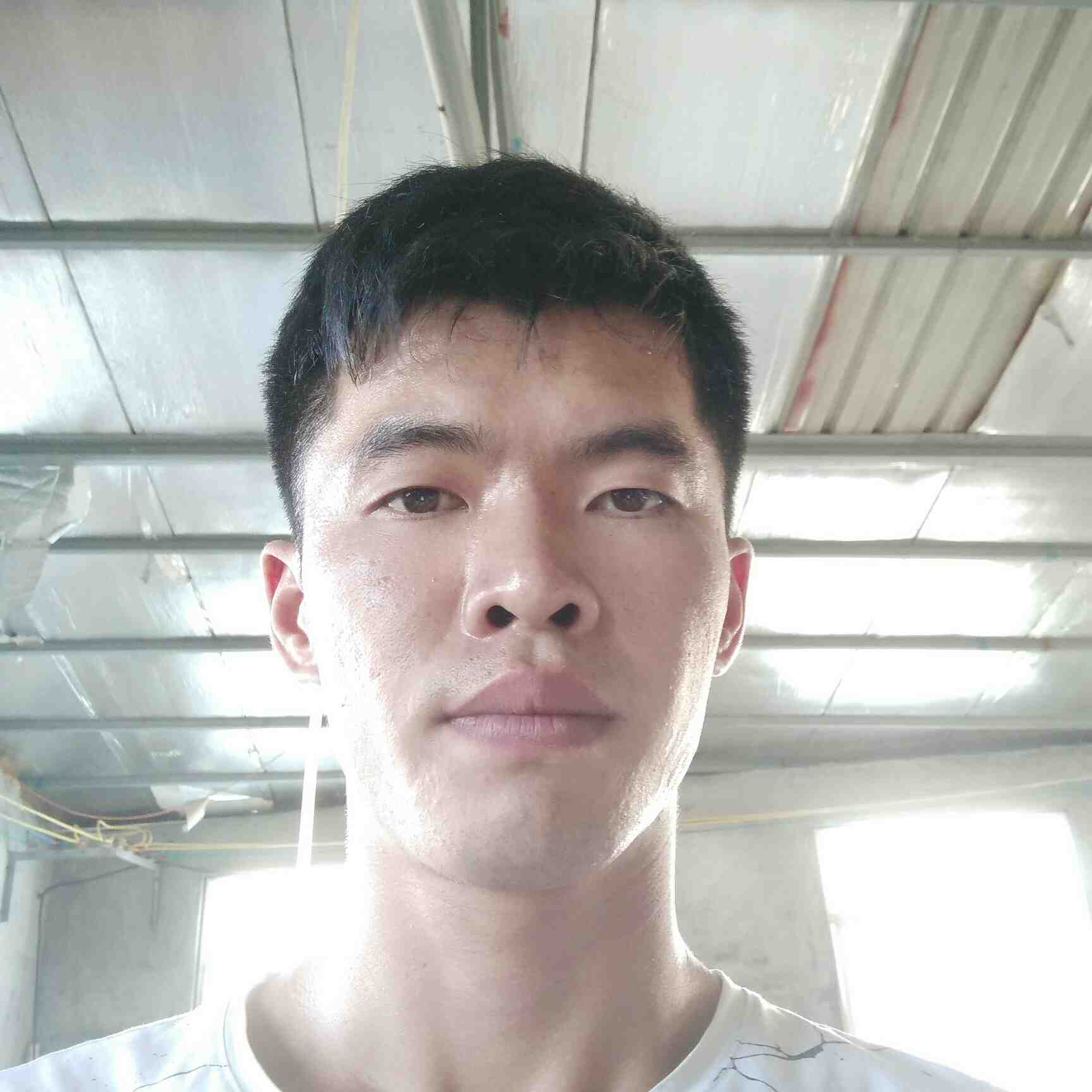 铝合金门窗室内油漆安装淋浴门外墙瓷砖