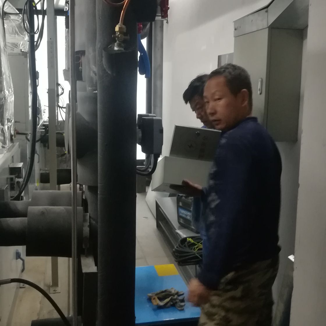 家电维修弱电