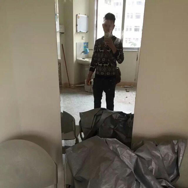 承接：室内外装饰工程的设计  施工 维护  翻新  防水 水电安装工程经营