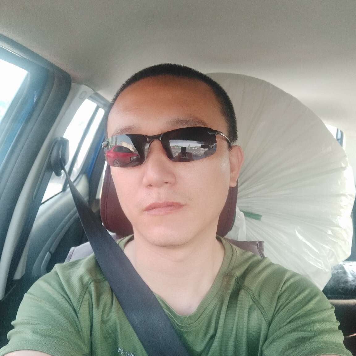 整木全屋定制房门护墙酒柜